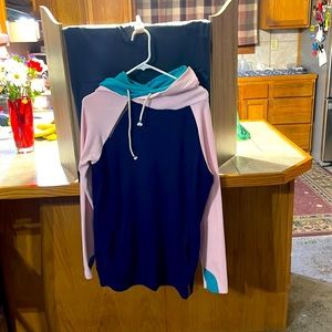 Vanilla Bay Women’s hooded sweatshirt in pink navy and teal Size Large